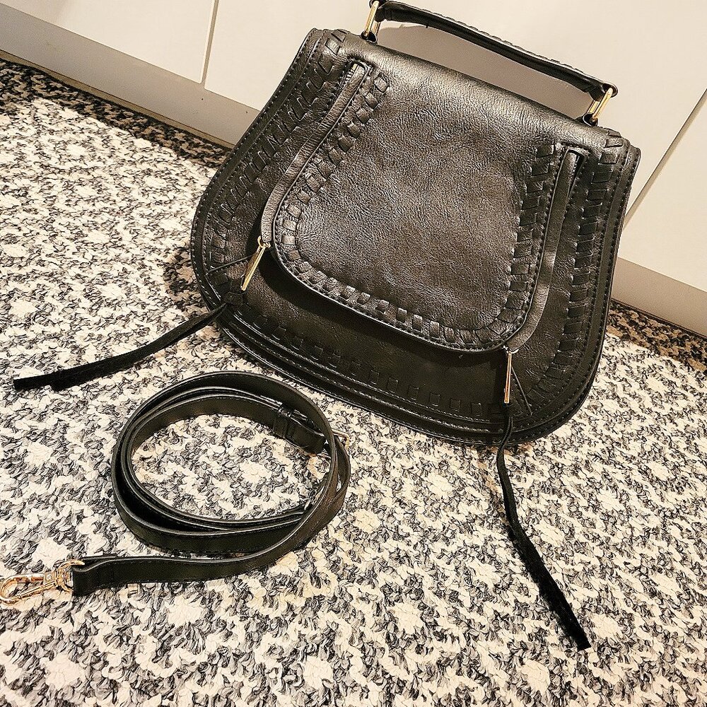 Saddle Purse